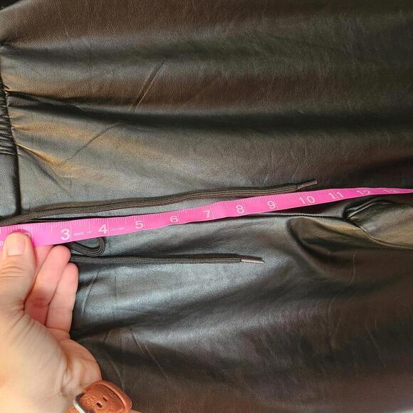 21 Saints Women's fleece lined faux leather joggers elastic waist black- size XS - Picture 7 of 9